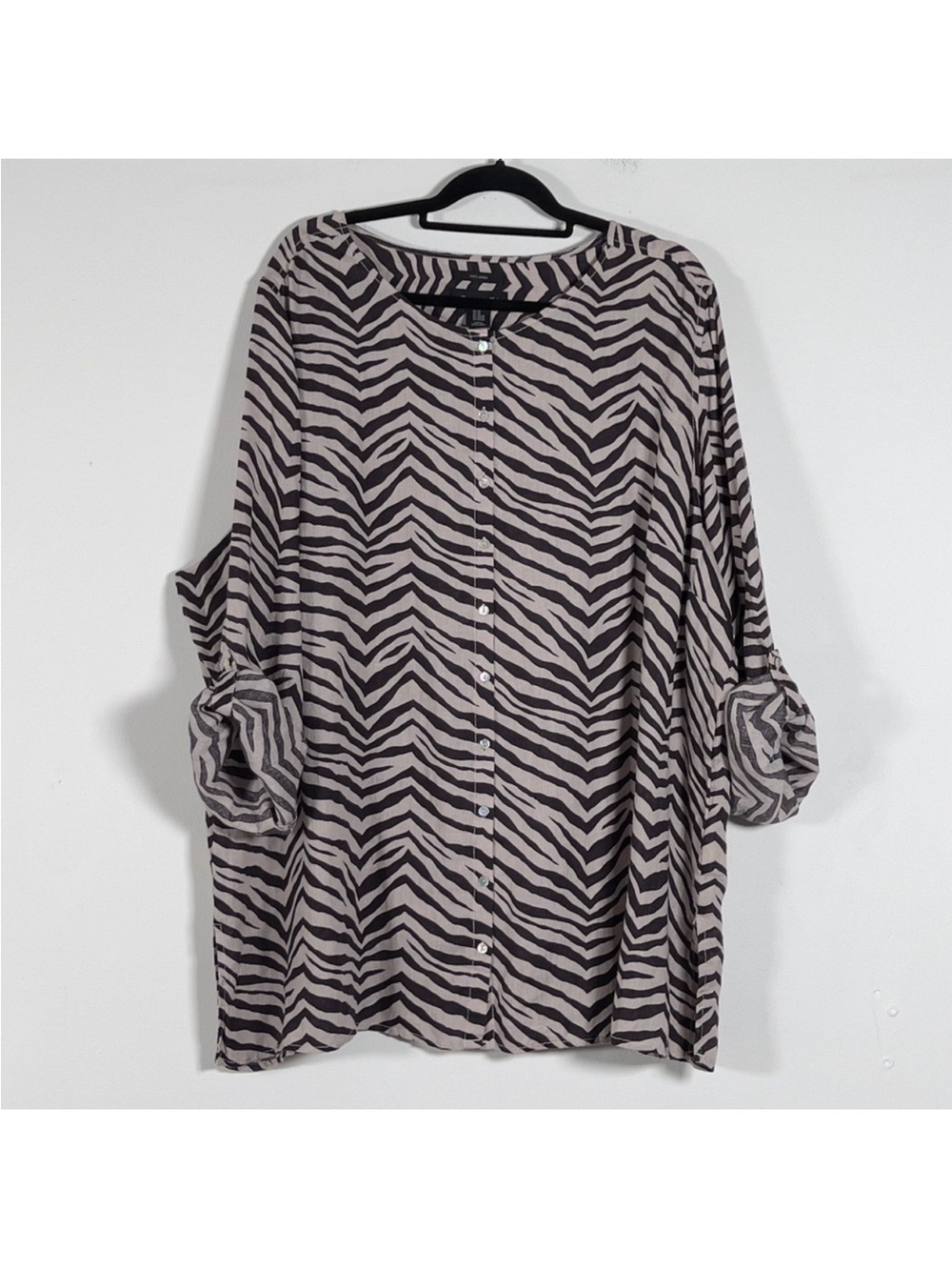 Tahari Zebra Print Button-Up Tunic Top -Creme and brown Sz 3X EUC